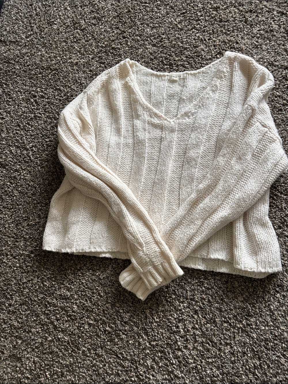 PacSun Cream V-Neck Ribbed Knit Sweater